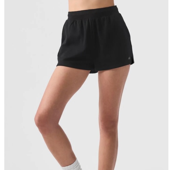 Alo - Low Key Sweat Short - Black - Size M - Picture 2 of 6